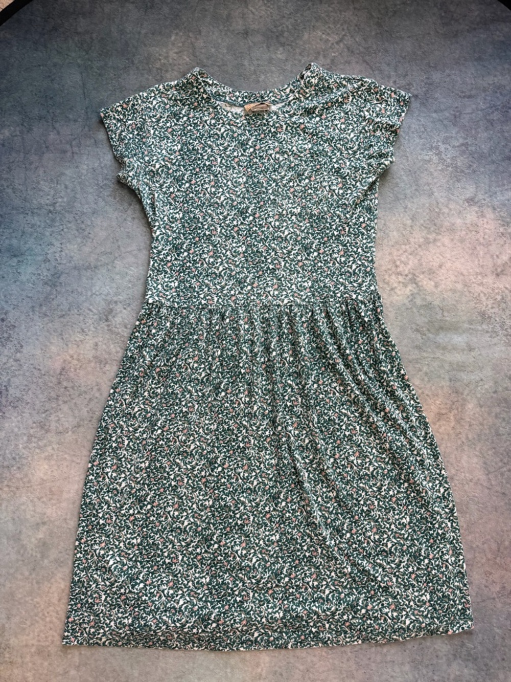 Chic Green Floral Maxi Dress